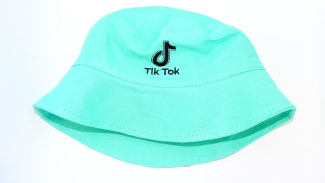 GORRO PILUSO TIK TOK