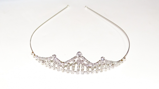 TIARA STRASS+