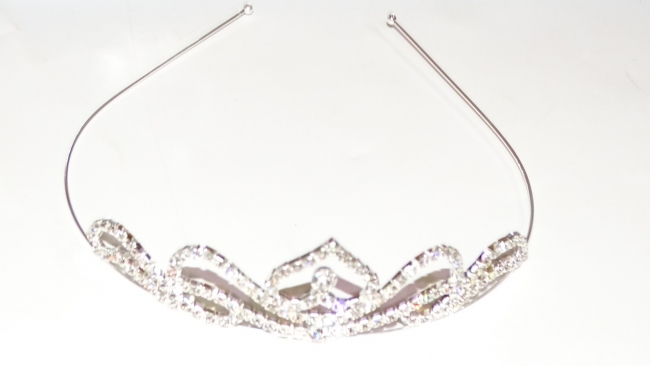 TIARA STRASS+