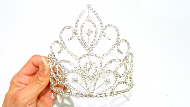 TIARA STRASS