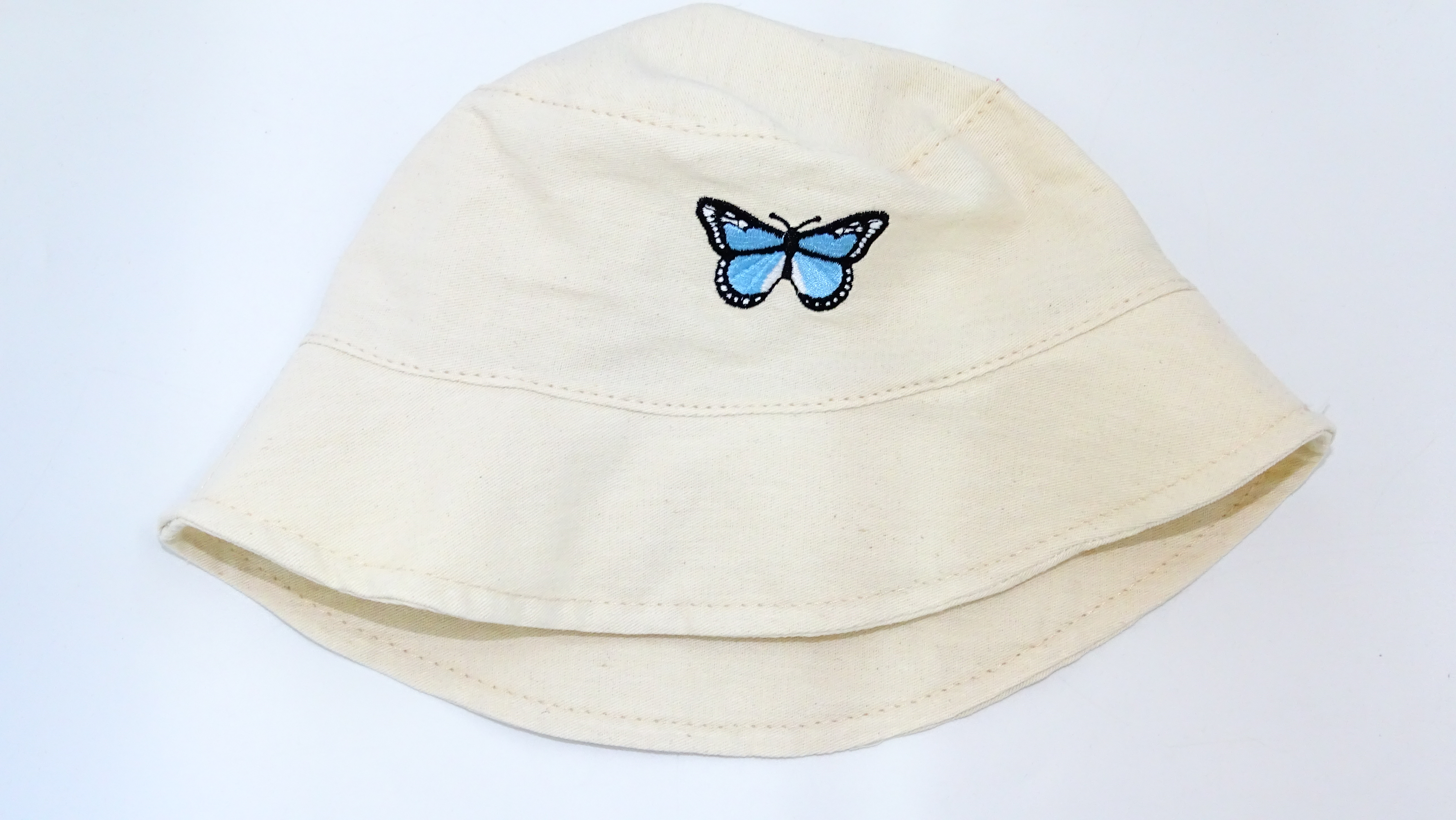 GORRO PILUSO MARIPOSA