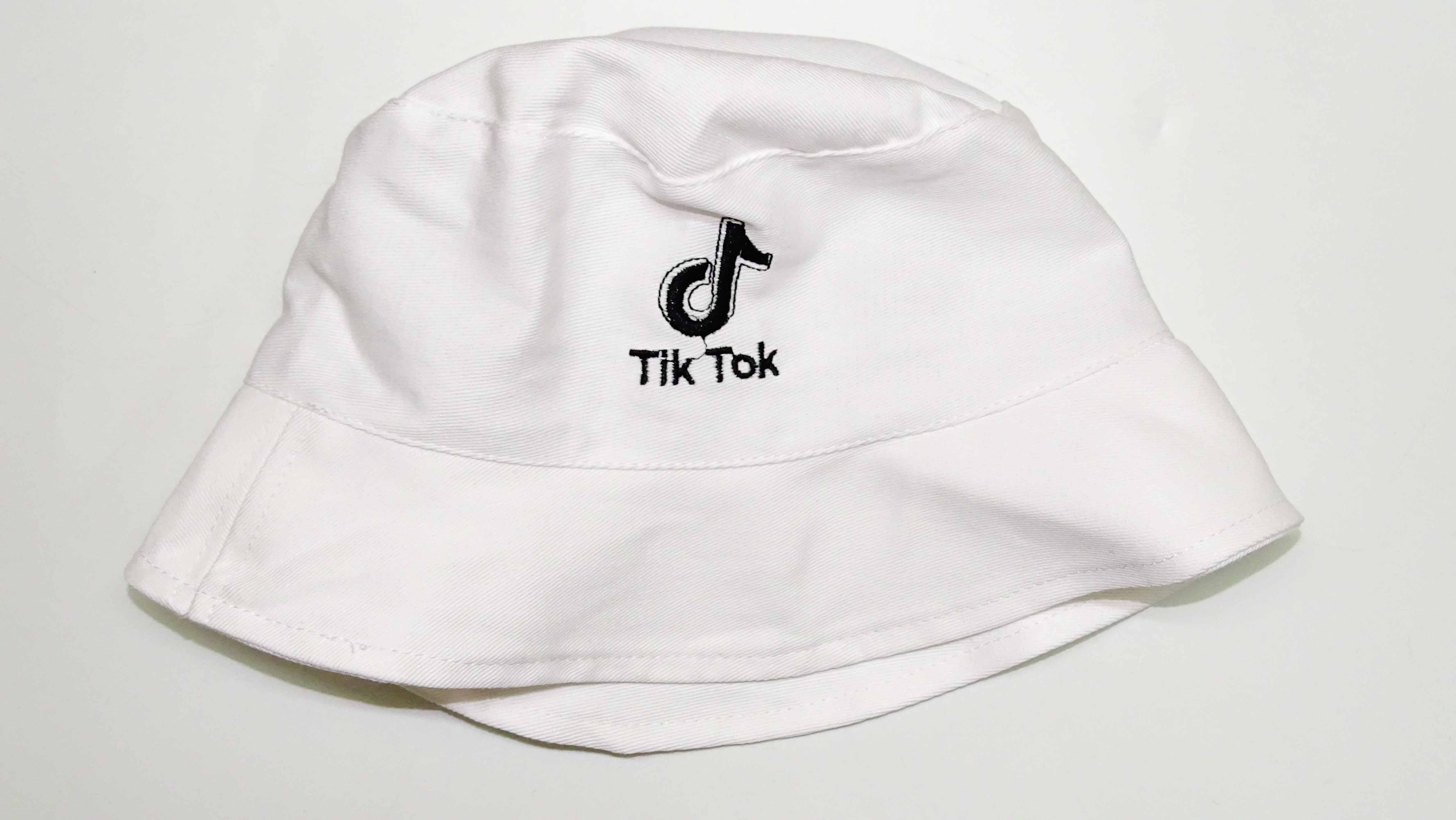 GORRO PILUSO TIK TOK