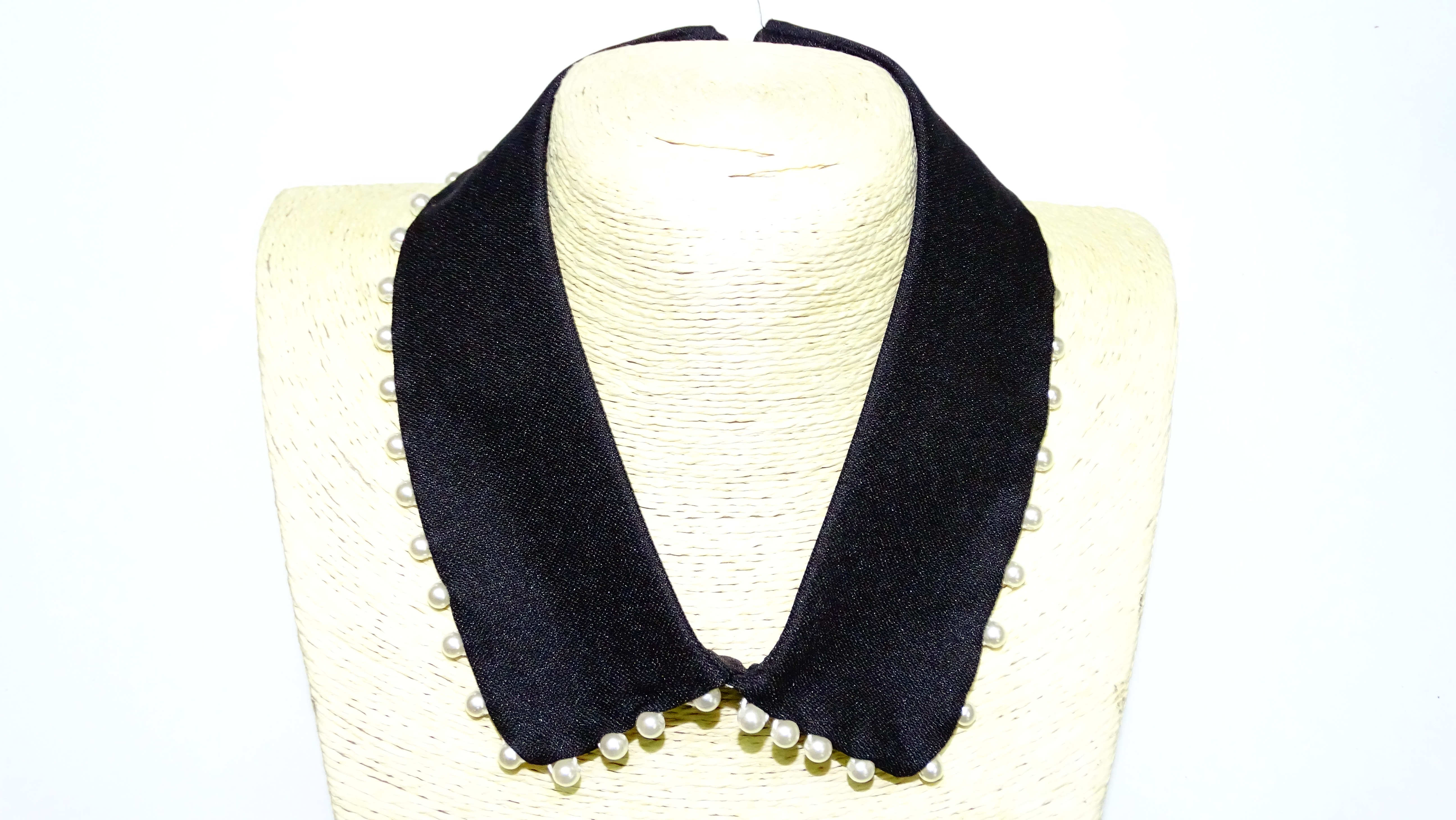 COLLAR CUELLITO CON PERLAS+++