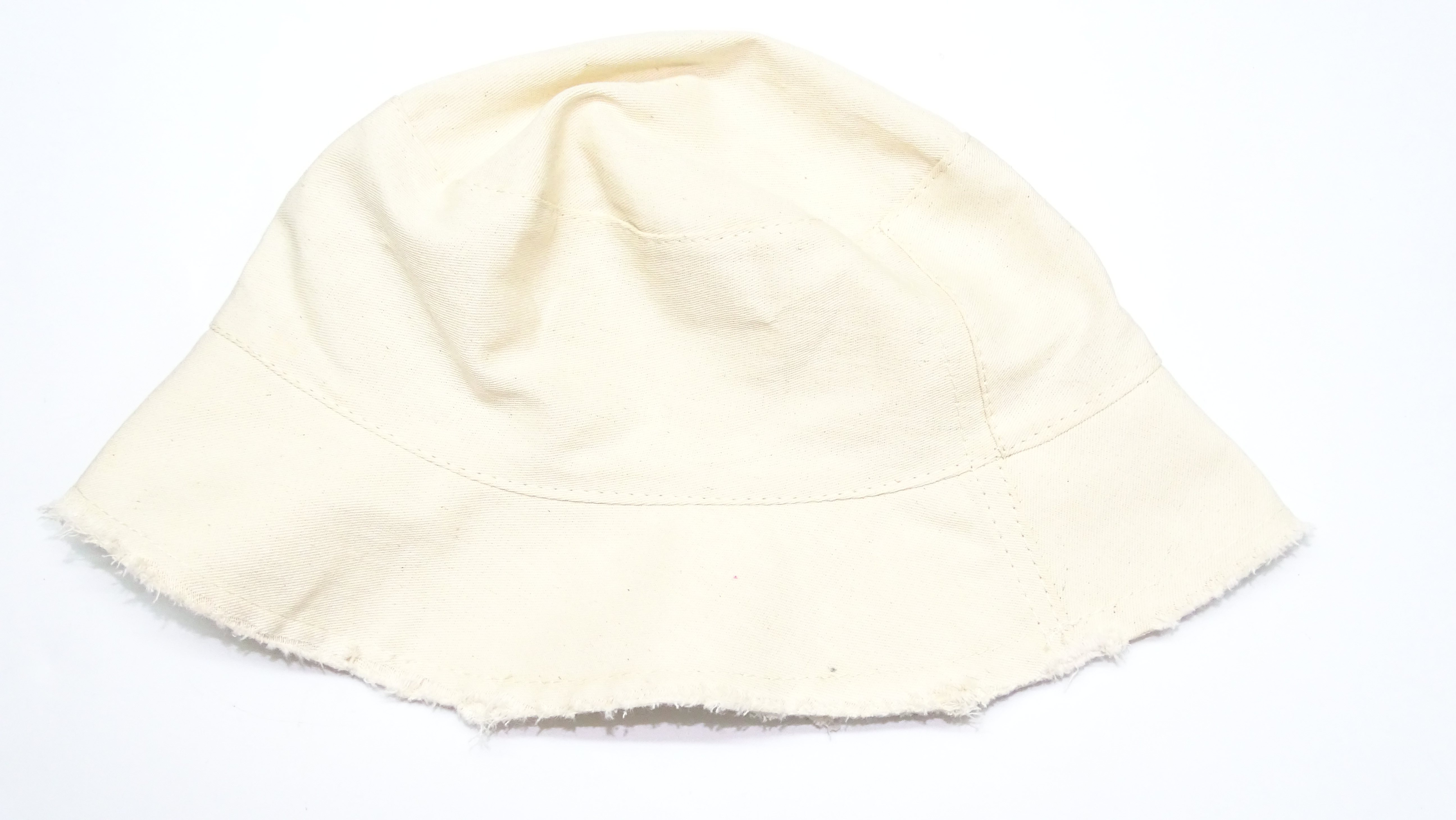 GORRO PILUSO GABARDINA DESFLECADO